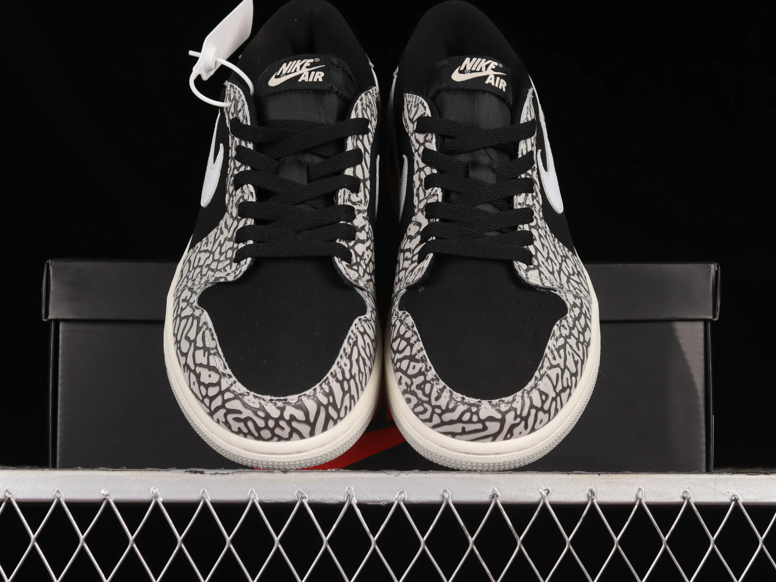 All categories Air Jordan Jordan series basketball shoes Air Jordan 1 Low Z version Air Jordan 1 Low OG "Black Cement" AJ1 Joe 1 black cement low-top cultural casual sneakers CZ0790-001